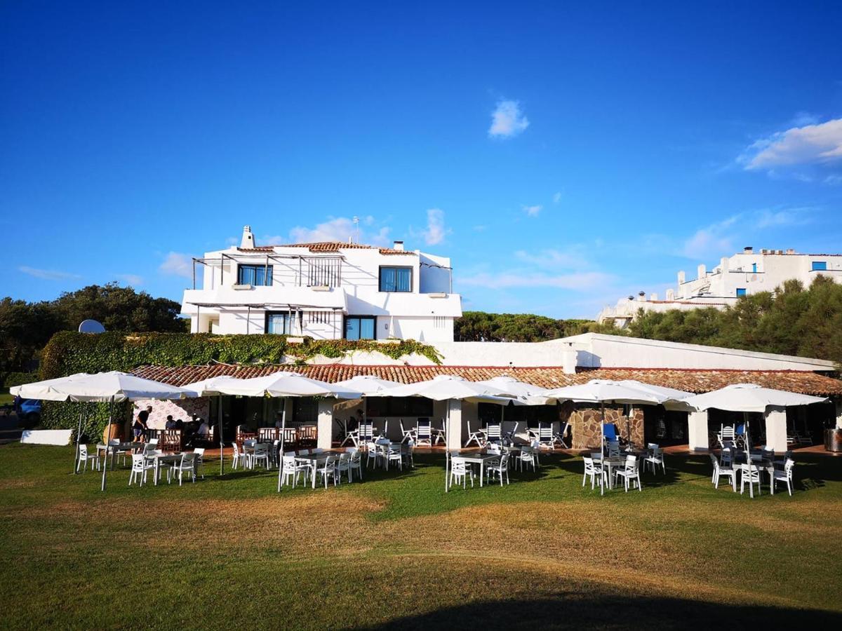 Hotel Della Baia Baia Domizia Buitenkant foto