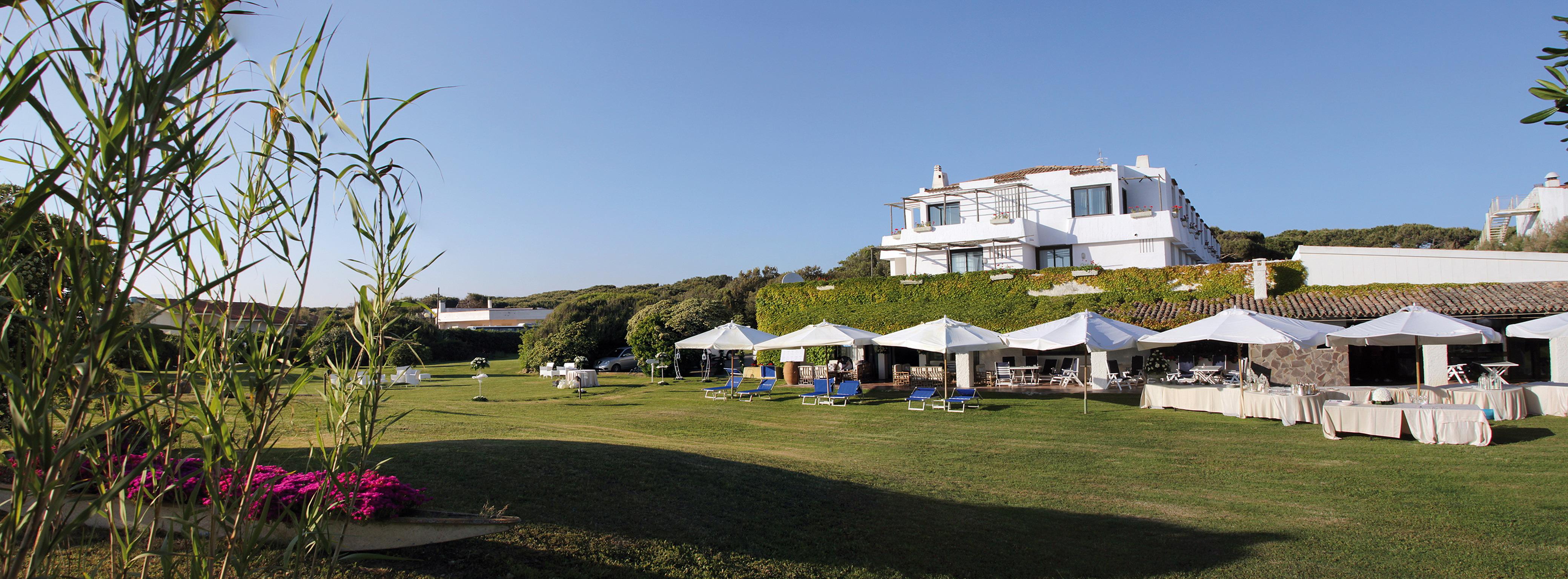 Hotel Della Baia Baia Domizia Buitenkant foto