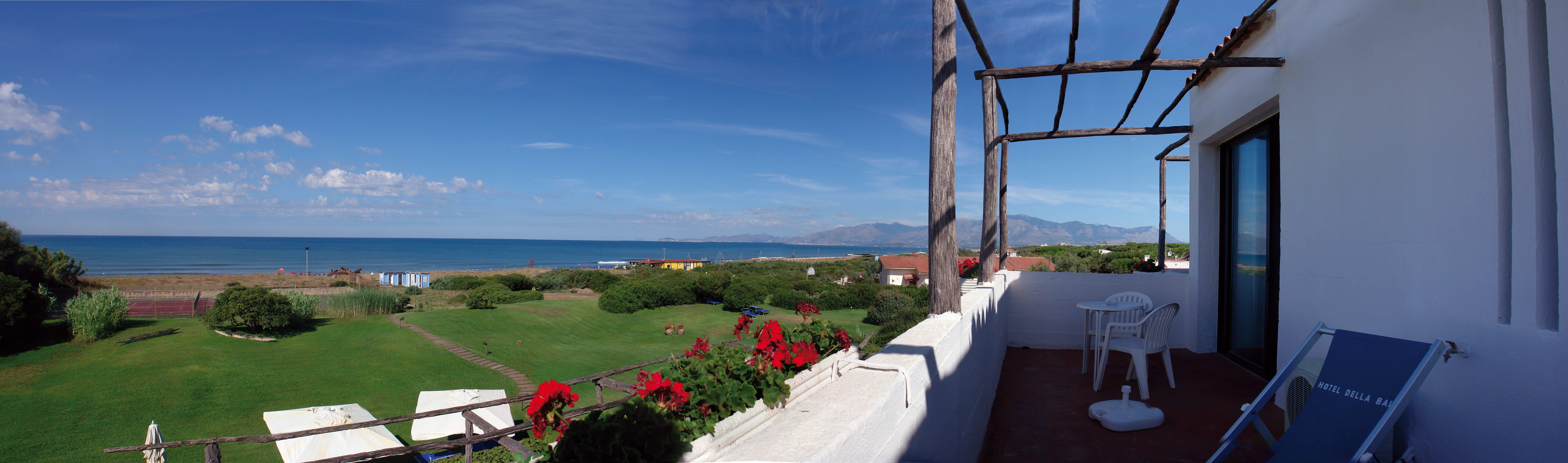 Hotel Della Baia Baia Domizia Buitenkant foto