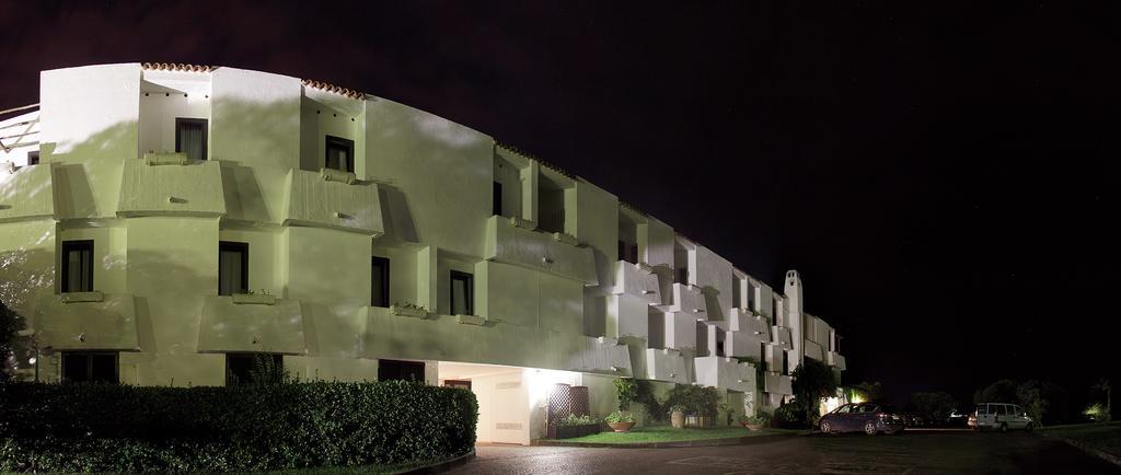 Hotel Della Baia Baia Domizia Buitenkant foto