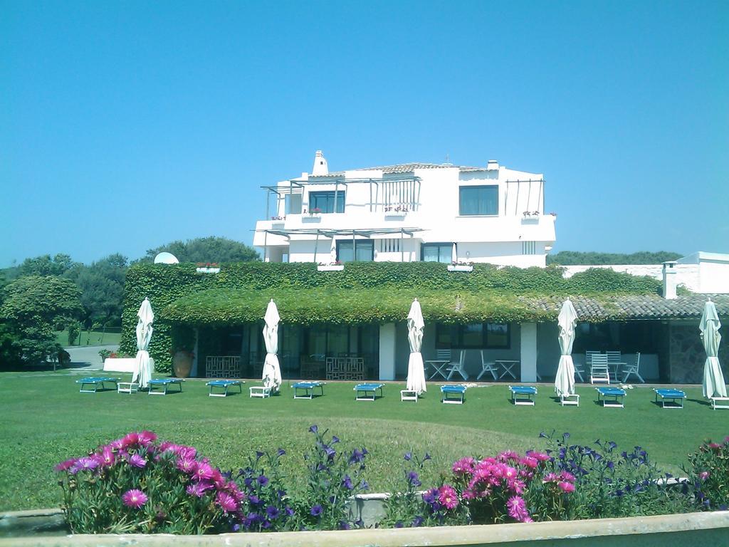 Hotel Della Baia Baia Domizia Buitenkant foto