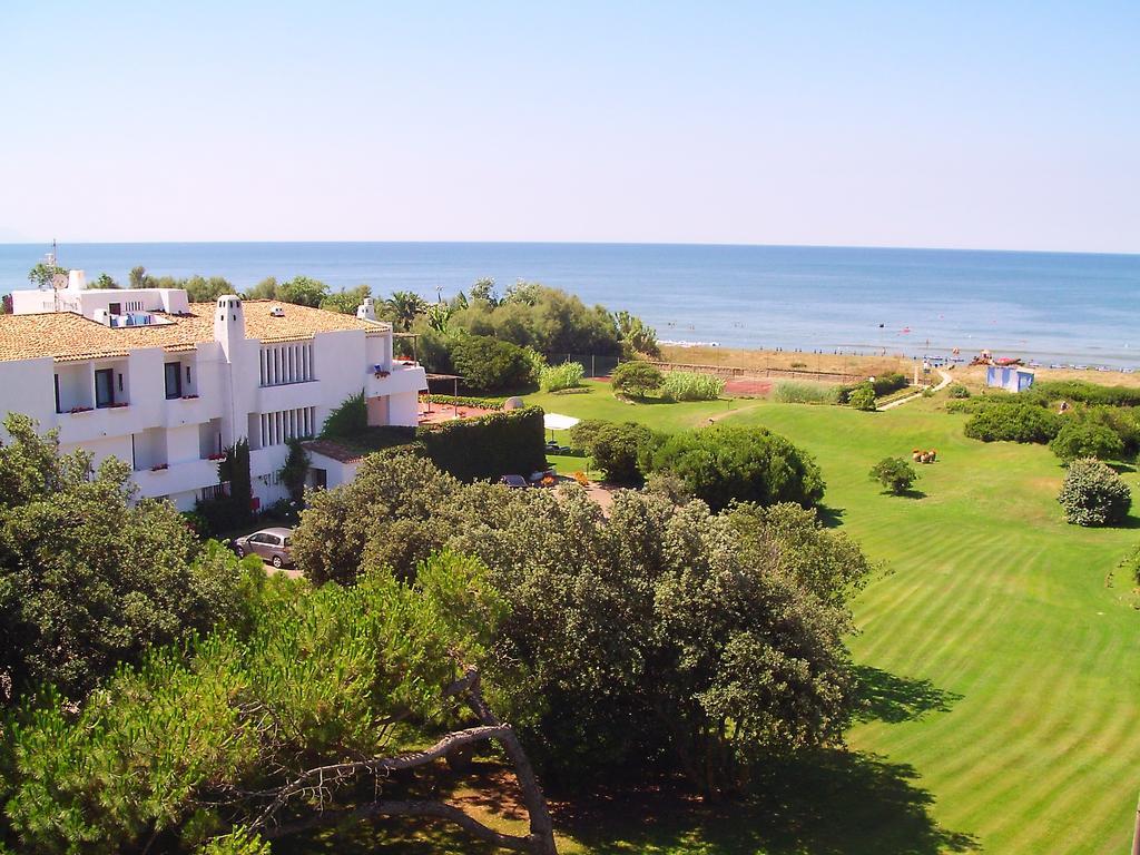 Hotel Della Baia Baia Domizia Buitenkant foto